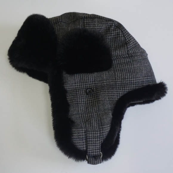 Stewart of Scotland Wool Blend Faux Fur Bomber Hat - Picture 2 of 6